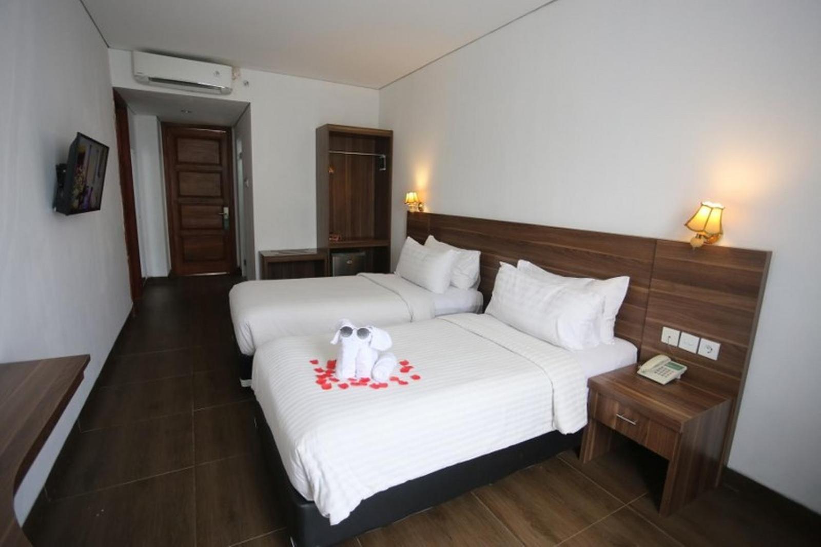 Azza Hotel Palembang Extérieur photo